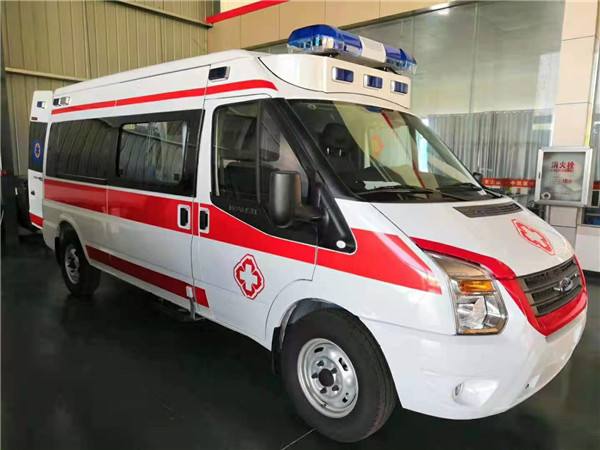 高安市福特V362救护车